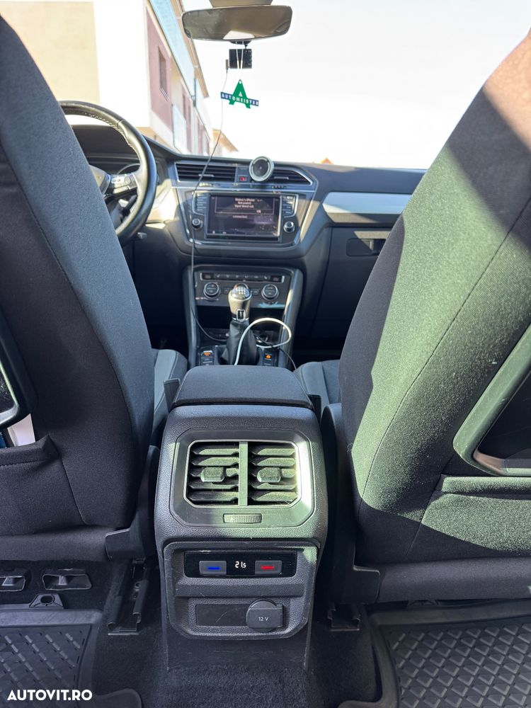 Volkswagen Tiguan 2.0 TDI 4Mot Comfortline - 11