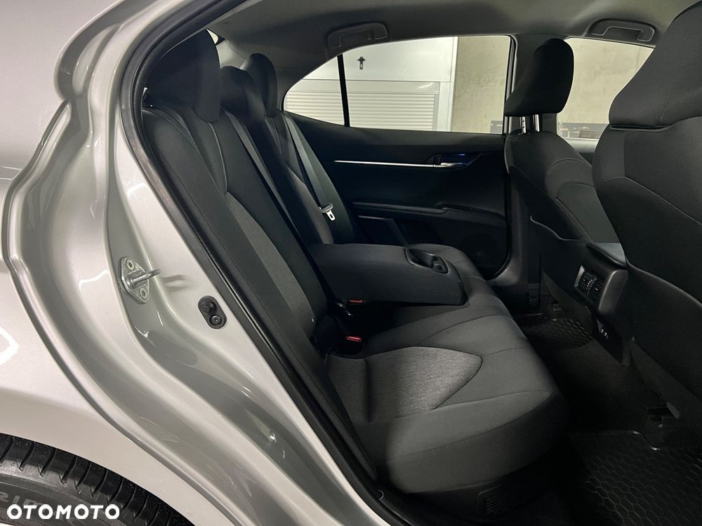 Toyota Camry 2.5 Hybrid Comfort CVT - 19