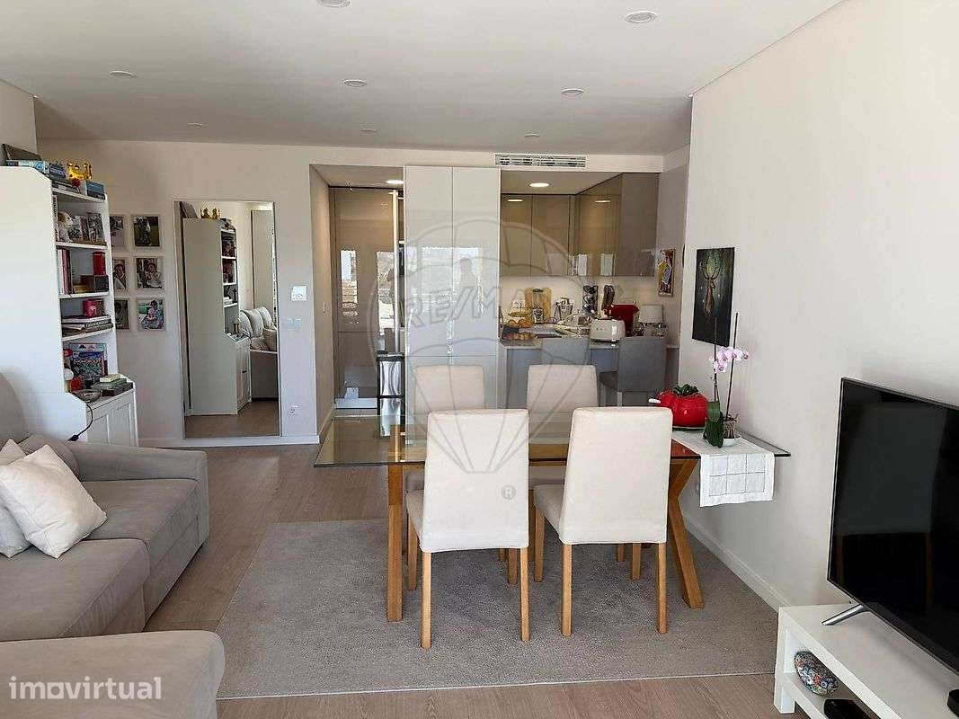 Apartamento T1 para arrendamento - Grande imagem: 2/14
