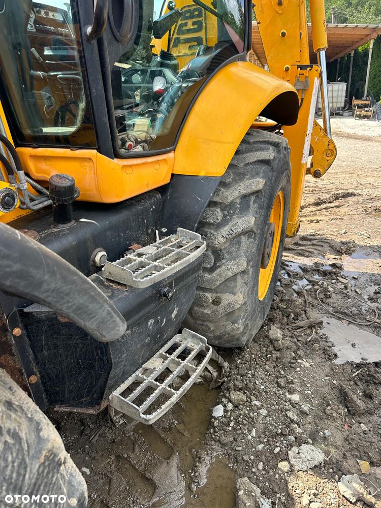 JCB Koparko Ładowarka JCB 3CX 4x4x4 3 Łyżki Wszystkie Koła Równe Skrętne - 10