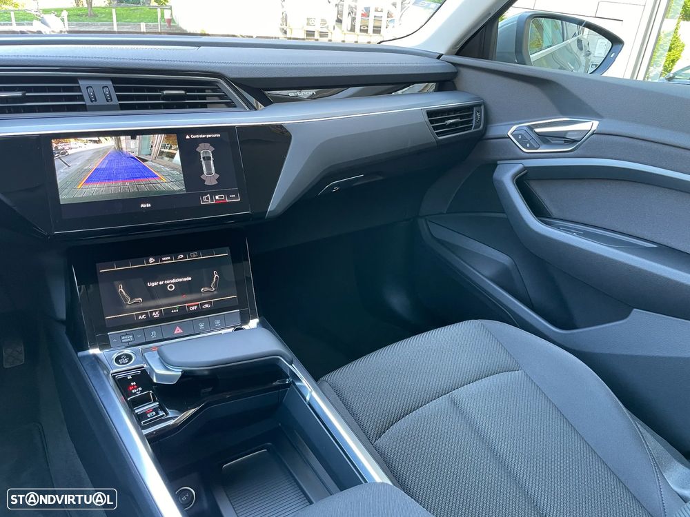 Audi Q8 e-Tron 55 quattro Advanced - 26
