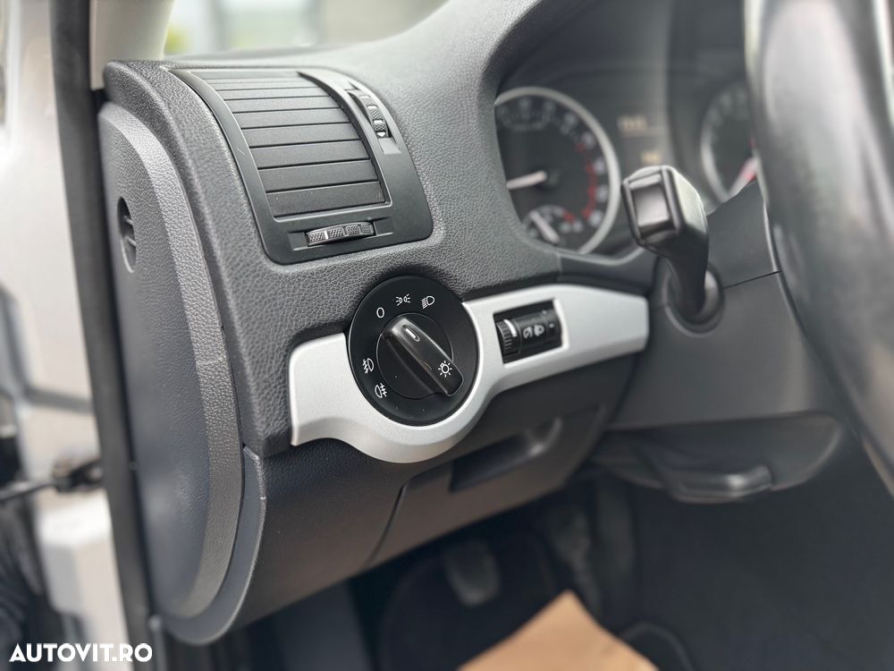 Skoda Octavia 1.6 TDI Ambiente - 10