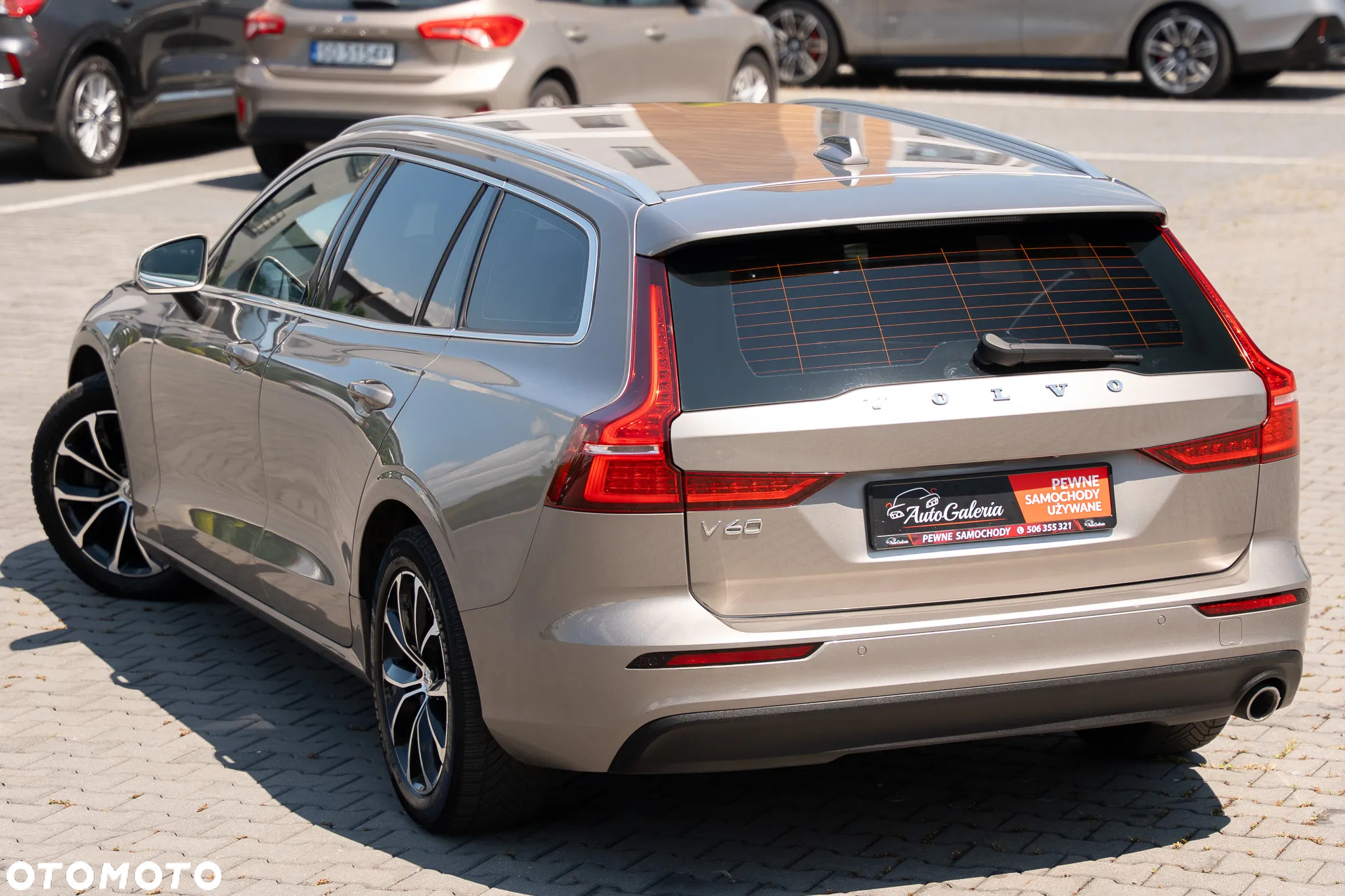 Volvo V60 D3 Momentum Pro - 12