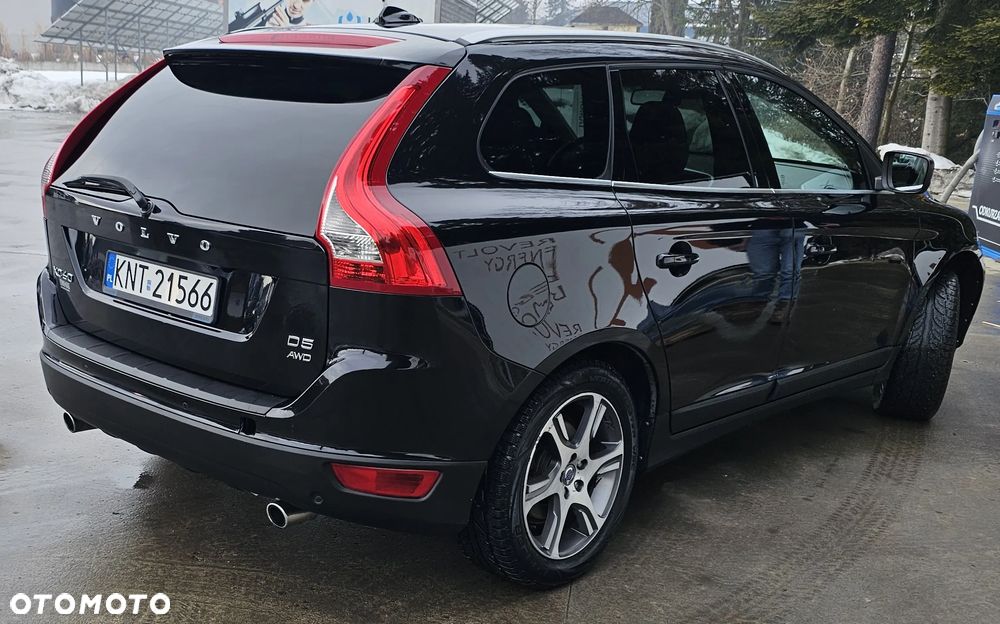 Volvo XC 60 D5 AWD Momentum - 5