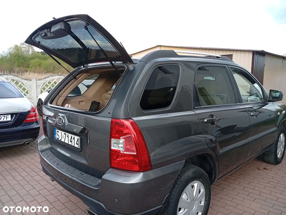 Kia Sportage 2.0 Tour - 4