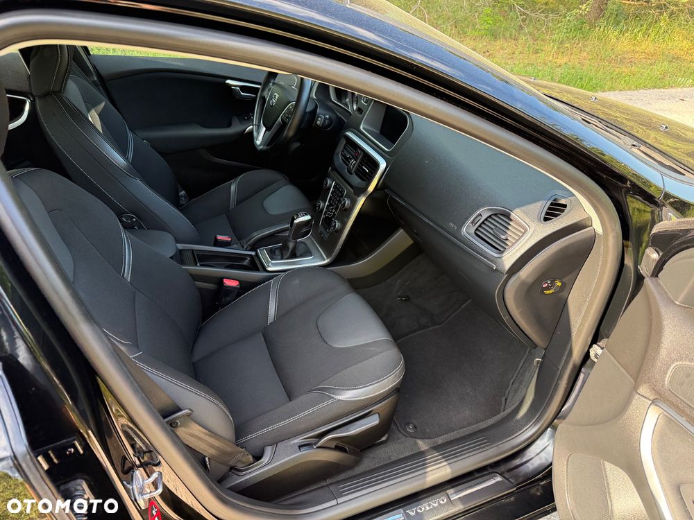 Volvo V40 D2 Momentum - 6