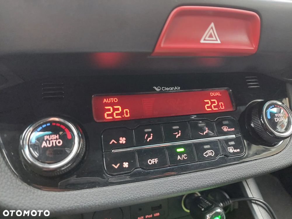 Kia Sportage 2.0 CRDI 4WD Automatik Fifa World Cup Edition - 22