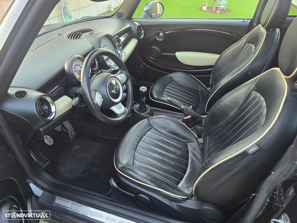 MINI 3 Portas Cooper D - 14