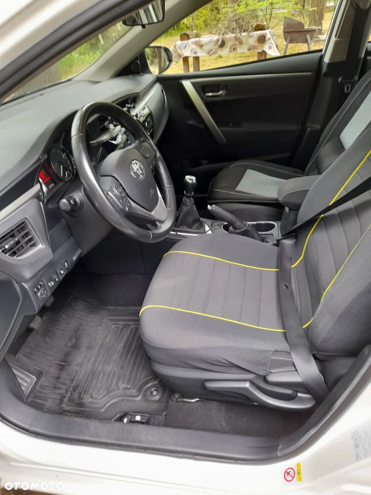Toyota Corolla 1.6 Premium EU6 - 18