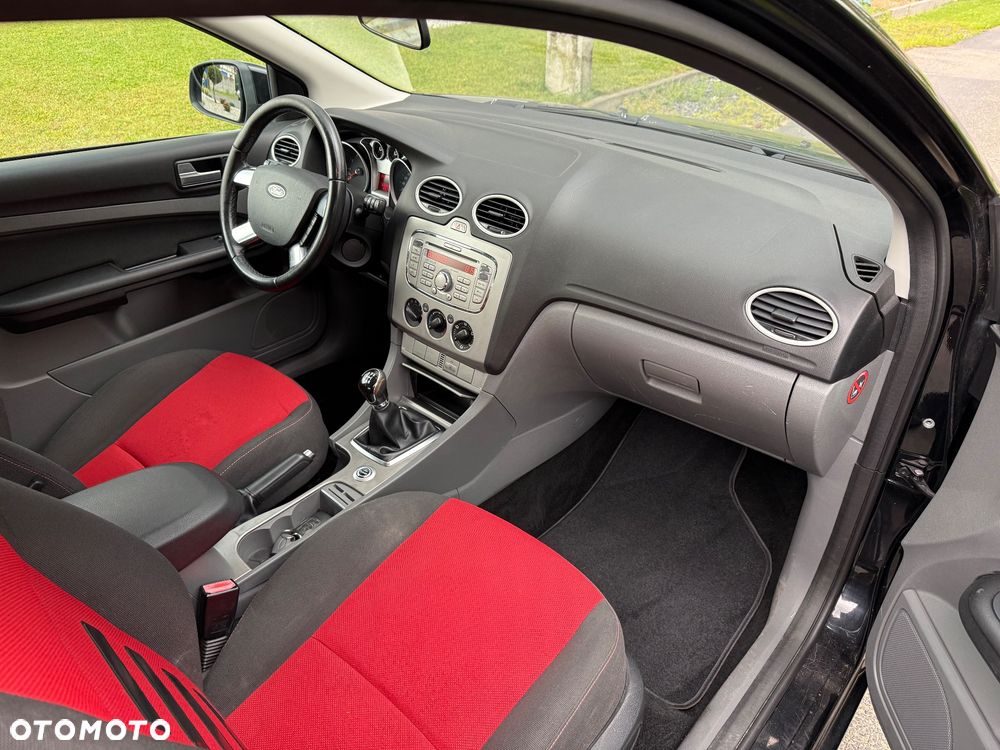 Ford Focus 1.6 Ti-VCT Style - 23