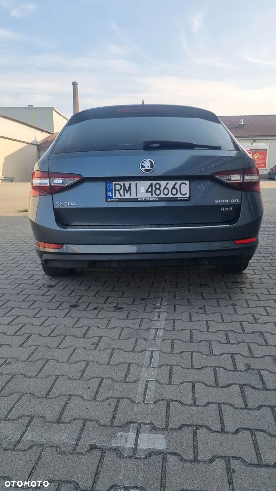 Skoda Superb 2.0 TDI 4x4 L&K DSG - 18