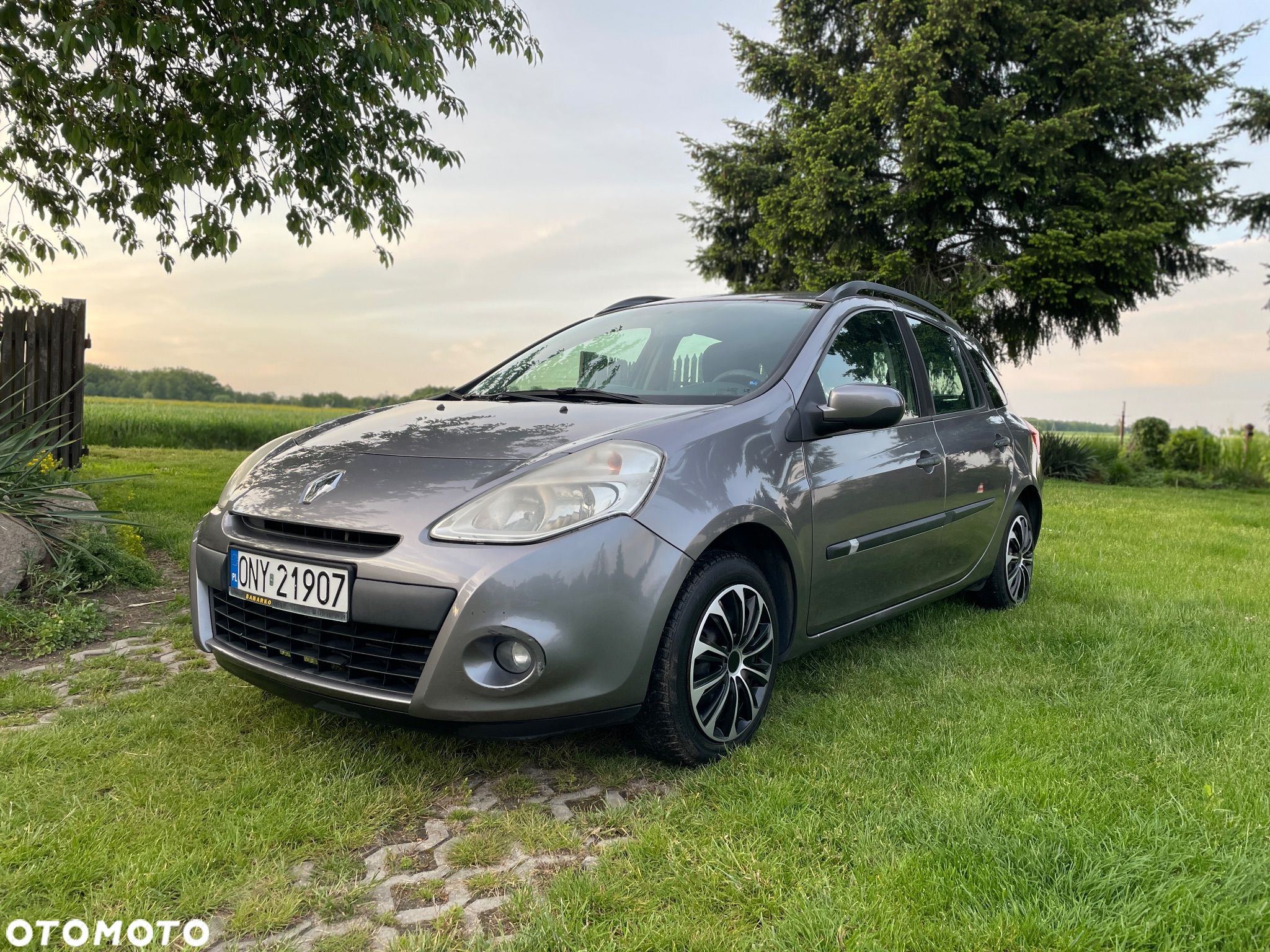 Renault Clio - 1