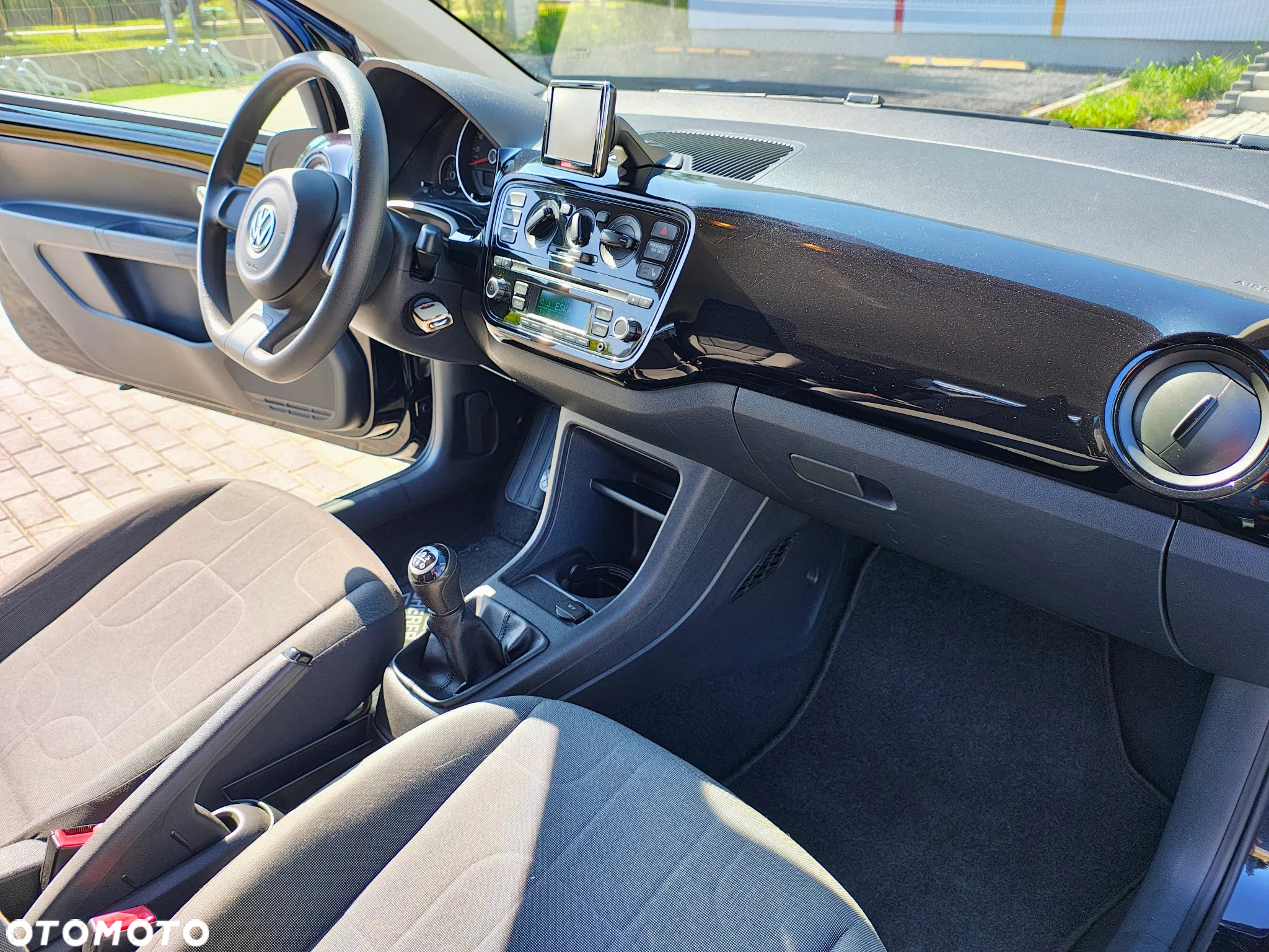 Volkswagen up! 1.0 black - 23
