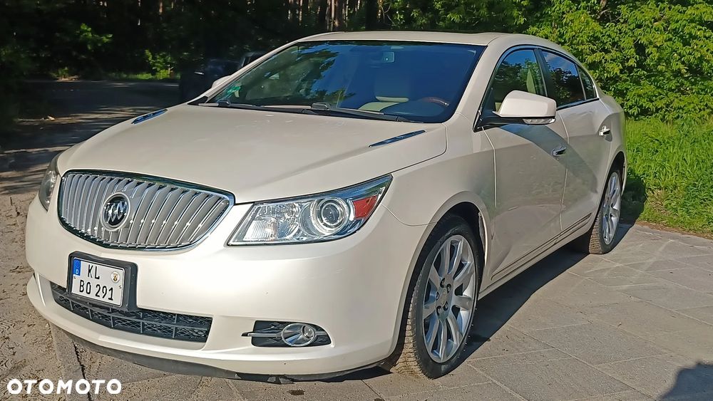 Buick Lacrosse - 24