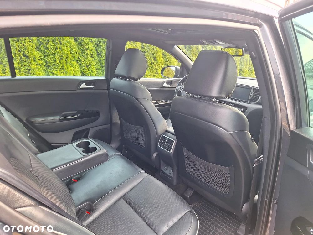 Kia Sportage 2,0 CRDI AWD GT Line - 9