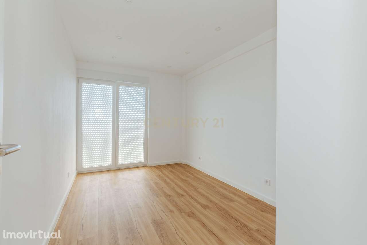 Apartamento T3 Renovado em Camarate - Grande imagem: 3/16