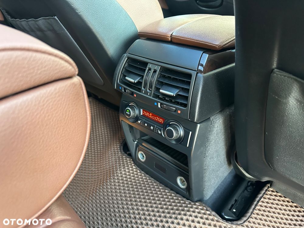 BMW X5 xDrive35i - 13