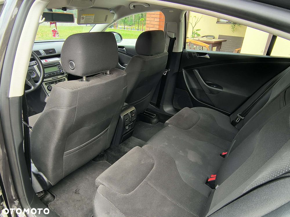 Volkswagen Passat 2.0 FSI Comfortline - 8