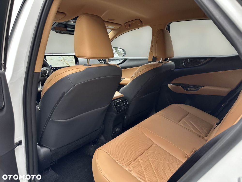 Lexus NX 350h Prestige AWD - 18