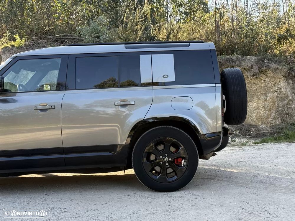 Land Rover Defender 2.0 P400e 110 AWD X-Dynamic HSE - 35