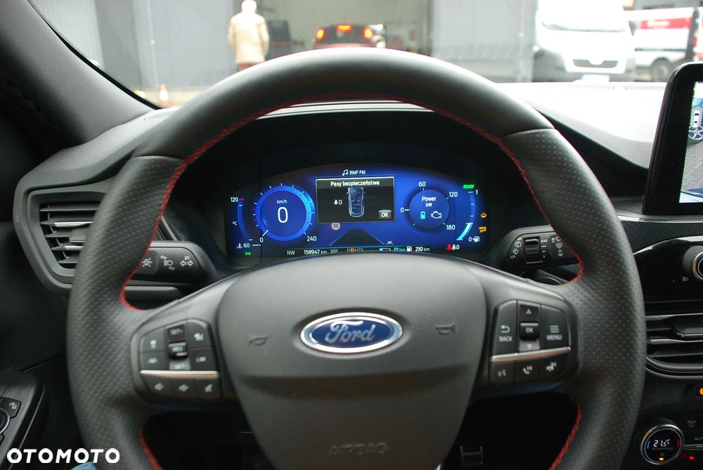 Ford Kuga 2.5P PHEV FWD ST-Line X - 9