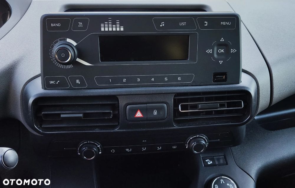 Peugeot Rifter - 24