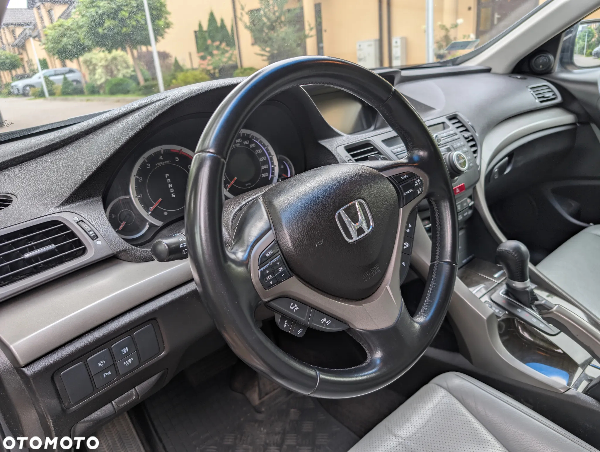 Honda Accord - 16