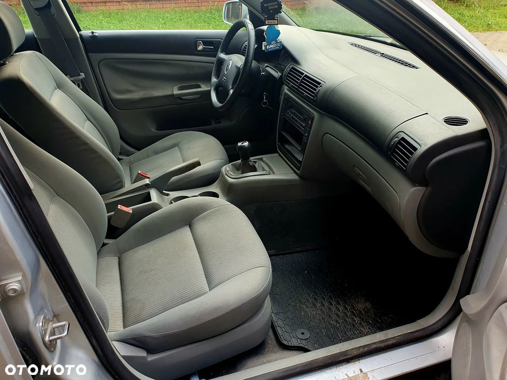 Volkswagen Passat 2.0 Comfortline - 18