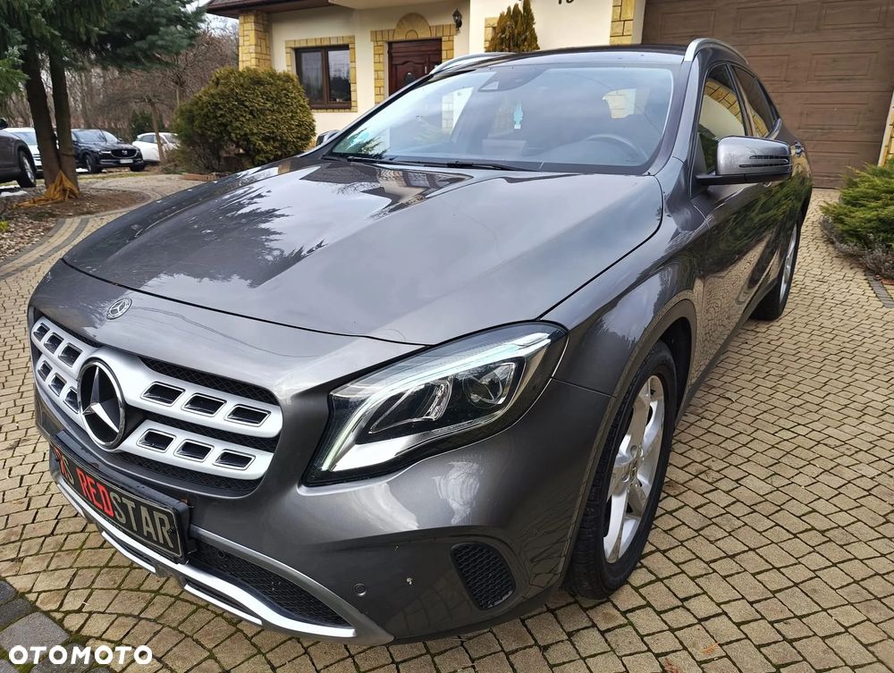 Mercedes-Benz GLA 200 Urban - 30