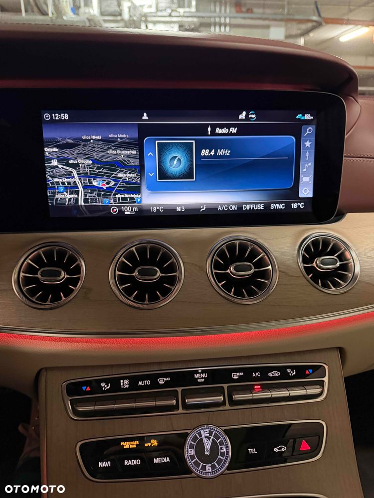 Mercedes-Benz Klasa E AMG 53 4-Matic+ 9G-TRONIC - 12