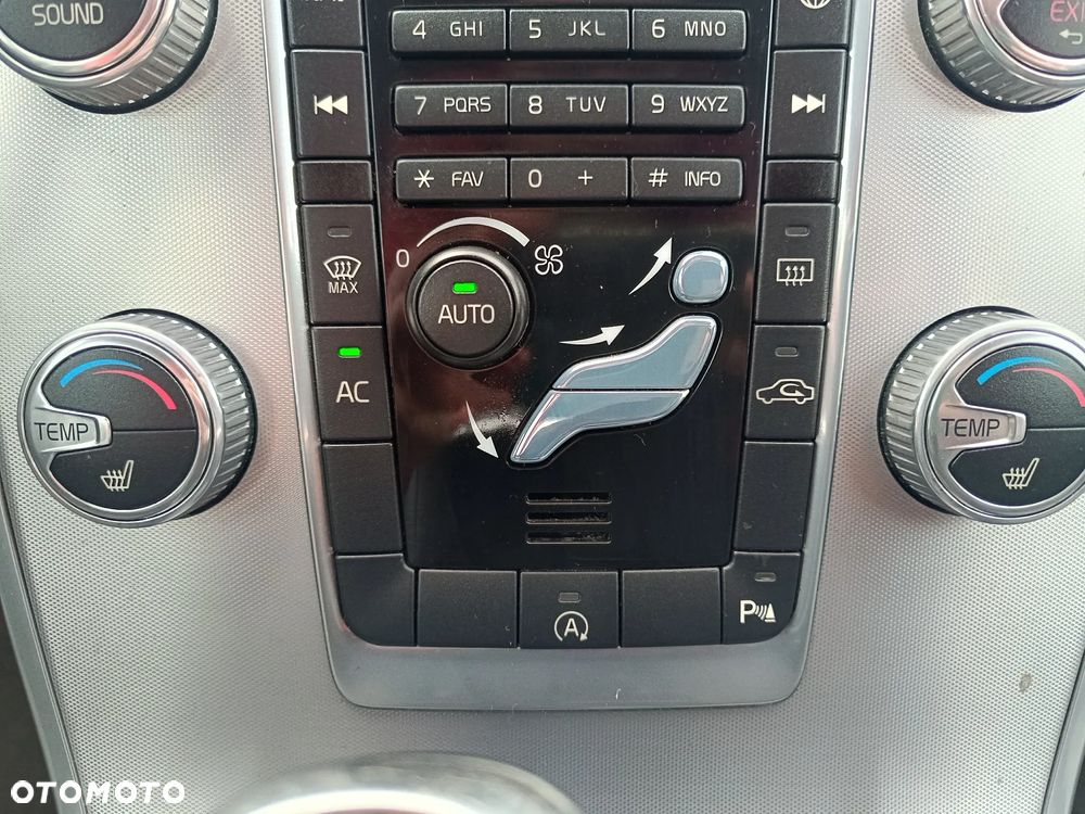 Volvo V70 D4 Summum - 33