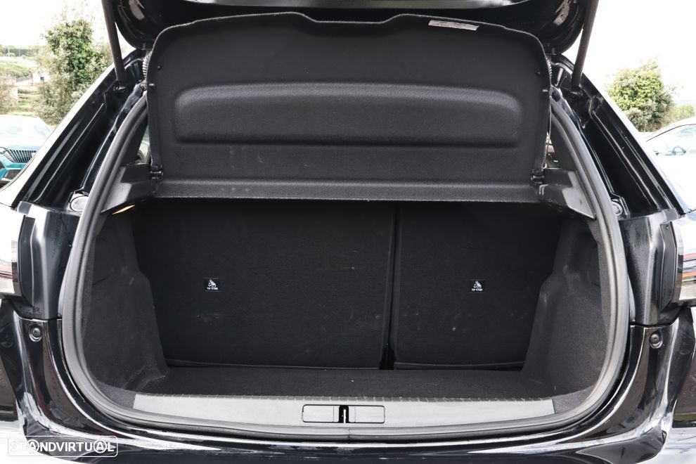 Peugeot 208 1.2 PureTech Allure - 17