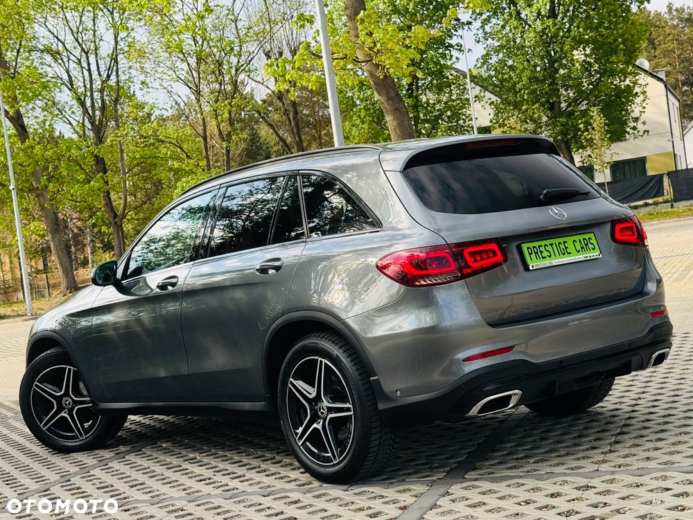 Mercedes-Benz GLC 200 4Matic 9G-TRONIC AMG Line Plus - 12
