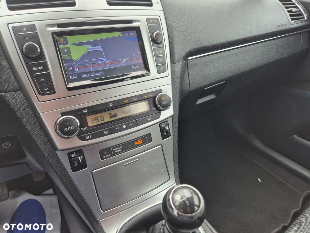 Toyota Avensis Touring Sports 1.8 Comfort - 35