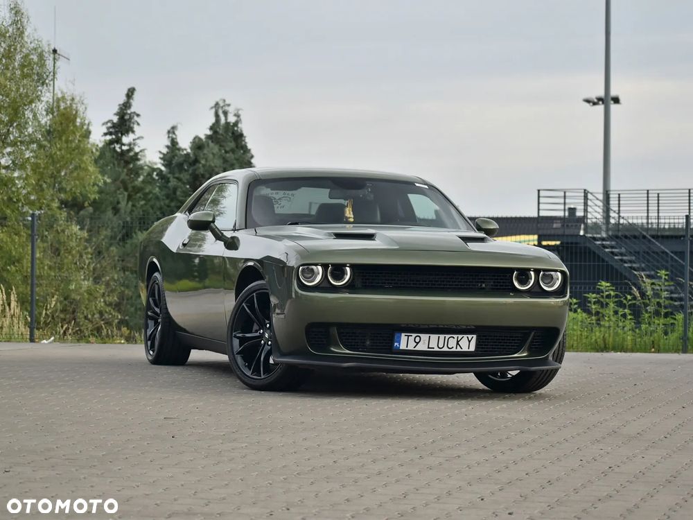 Dodge Challenger - 5