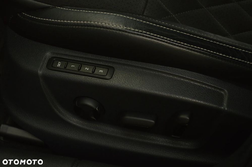 Skoda Octavia 2.0 TDI (Green tec) 4x4 DSG RS - 21