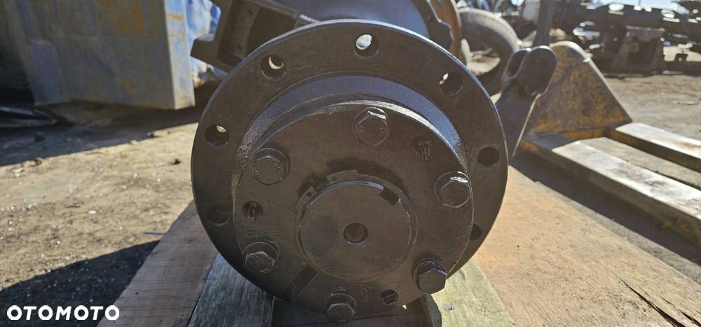 ZWOLNICA NEW HOLLAND T8.390 84176832 - 6
