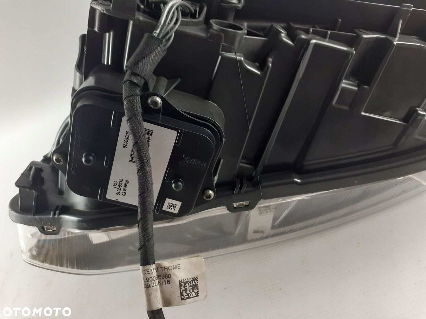 Lampa Volvo prawa XC60 Bi xenon skrętny 2013-2018r - 8