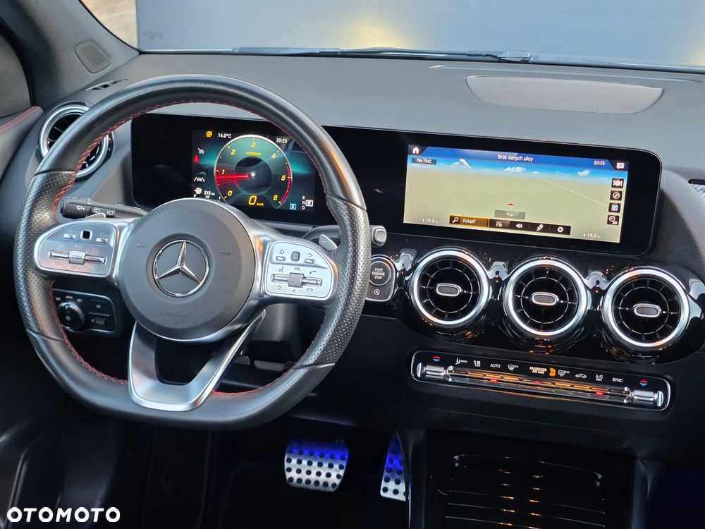 Mercedes-Benz GLA 200 d AMG Line - 9