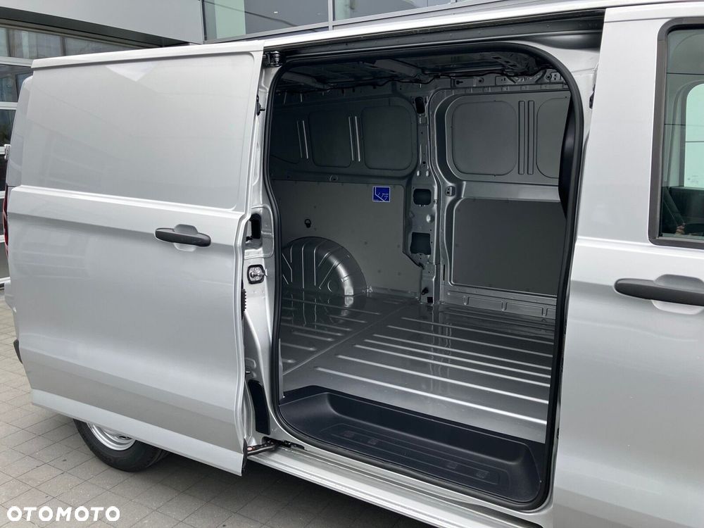 Volkswagen Transporter Transporter Furgon silnik: 2,0 l TDI 150 KM / skrzynia biegów: 6-biegowa manualna rozstaw osi: 3500 mm - 10