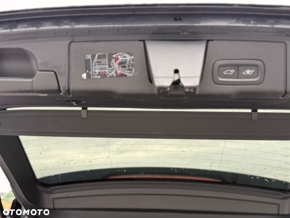 Volvo XC 60 T6 AWD Recharge Geartronic Inscription Expression - 21