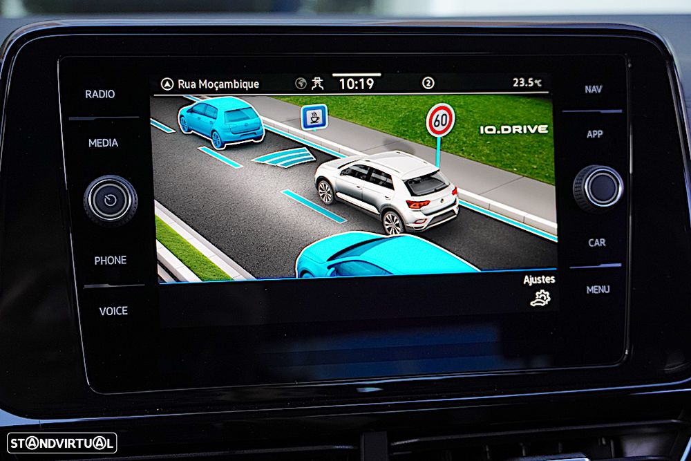 VW T-Roc 2.0 TDI R-Line DSG - 37
