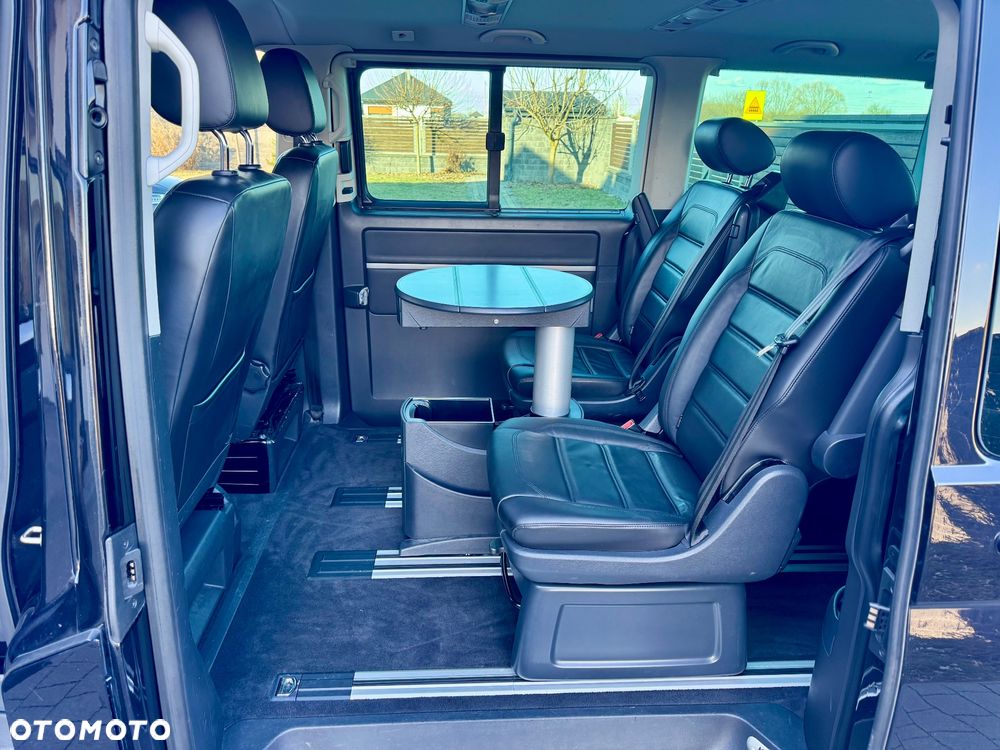 Volkswagen Multivan - 18