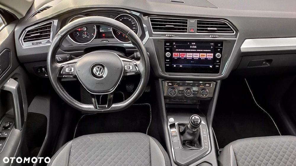 Volkswagen Tiguan - 36