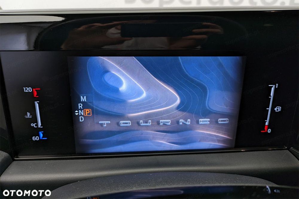 Ford Tourneo Custom - 14