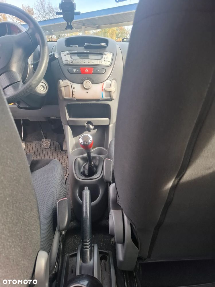 Toyota Aygo - 16