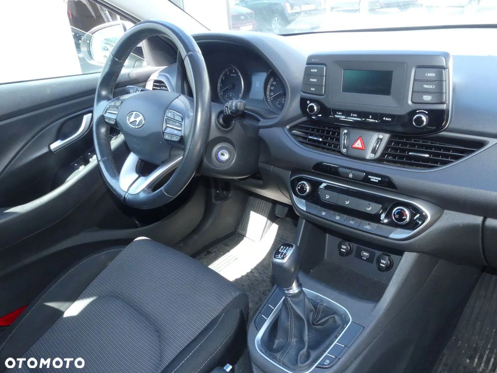Hyundai i30 1.4 Comfort - 24