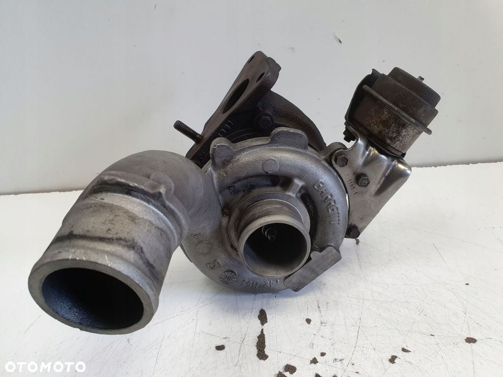 TURBOSPRĘŻARKA Volvo S40 V40 1.9 D _ turbo 8200369581 - 1