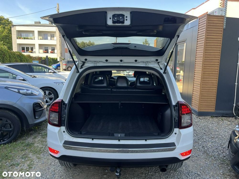 Jeep Compass - 24