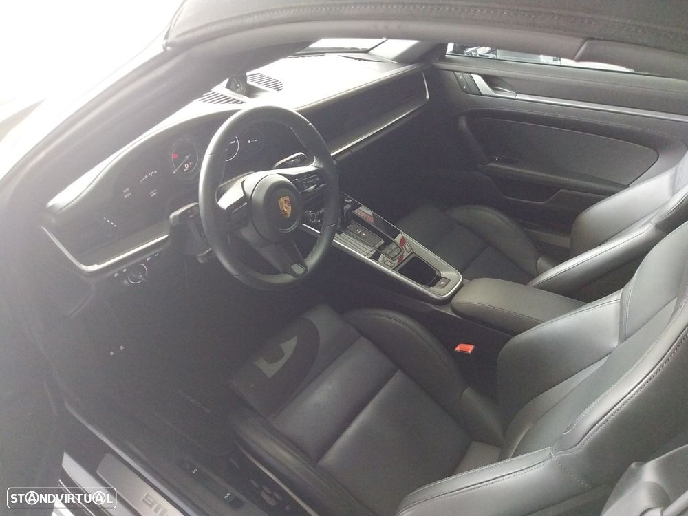 Porsche 911 Série F - 6